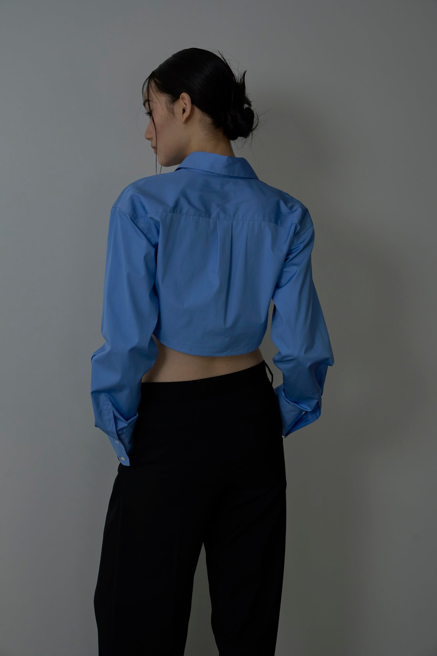 【Pre-order】curve cropped shirt