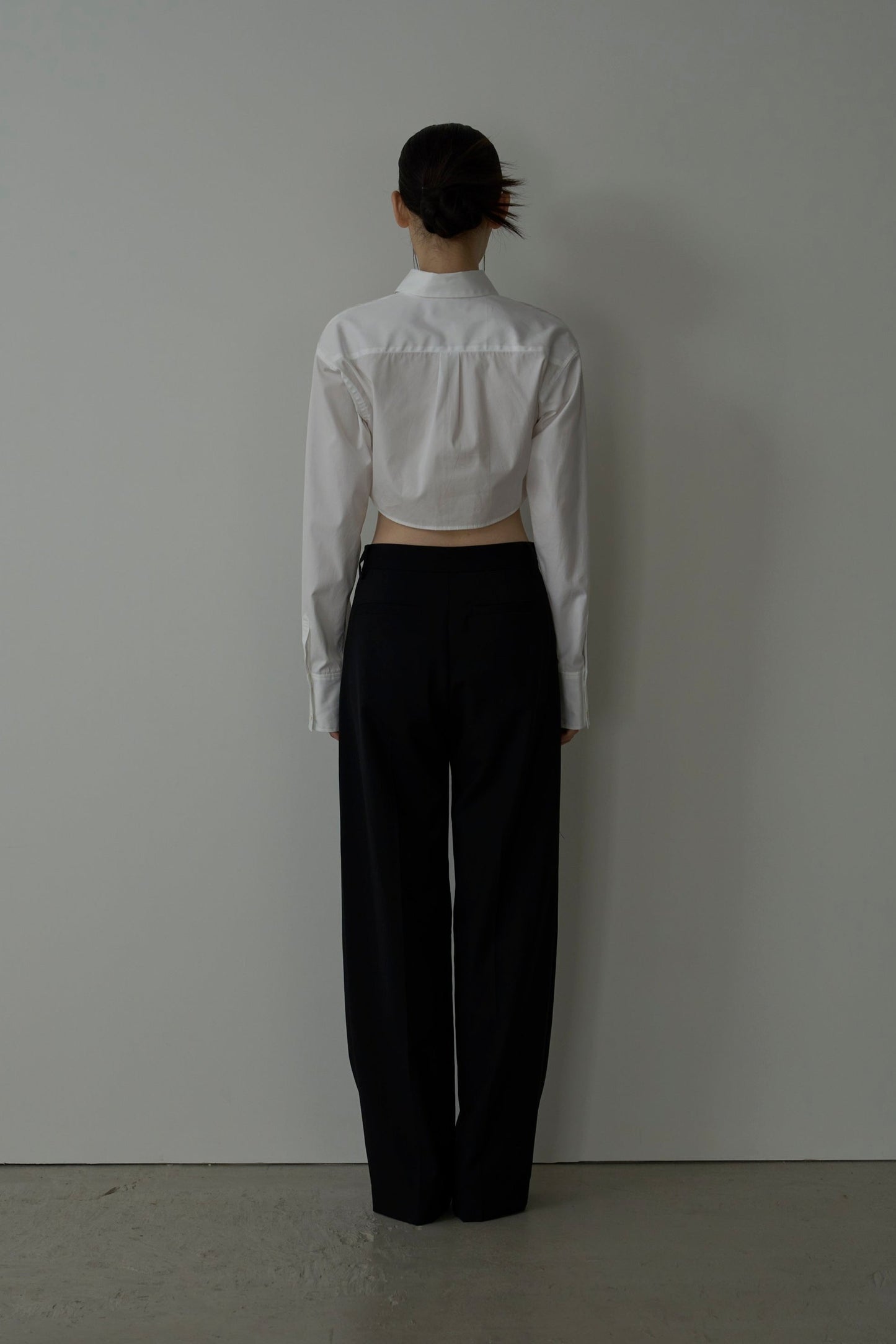 【Pre-order】curve cropped shirt