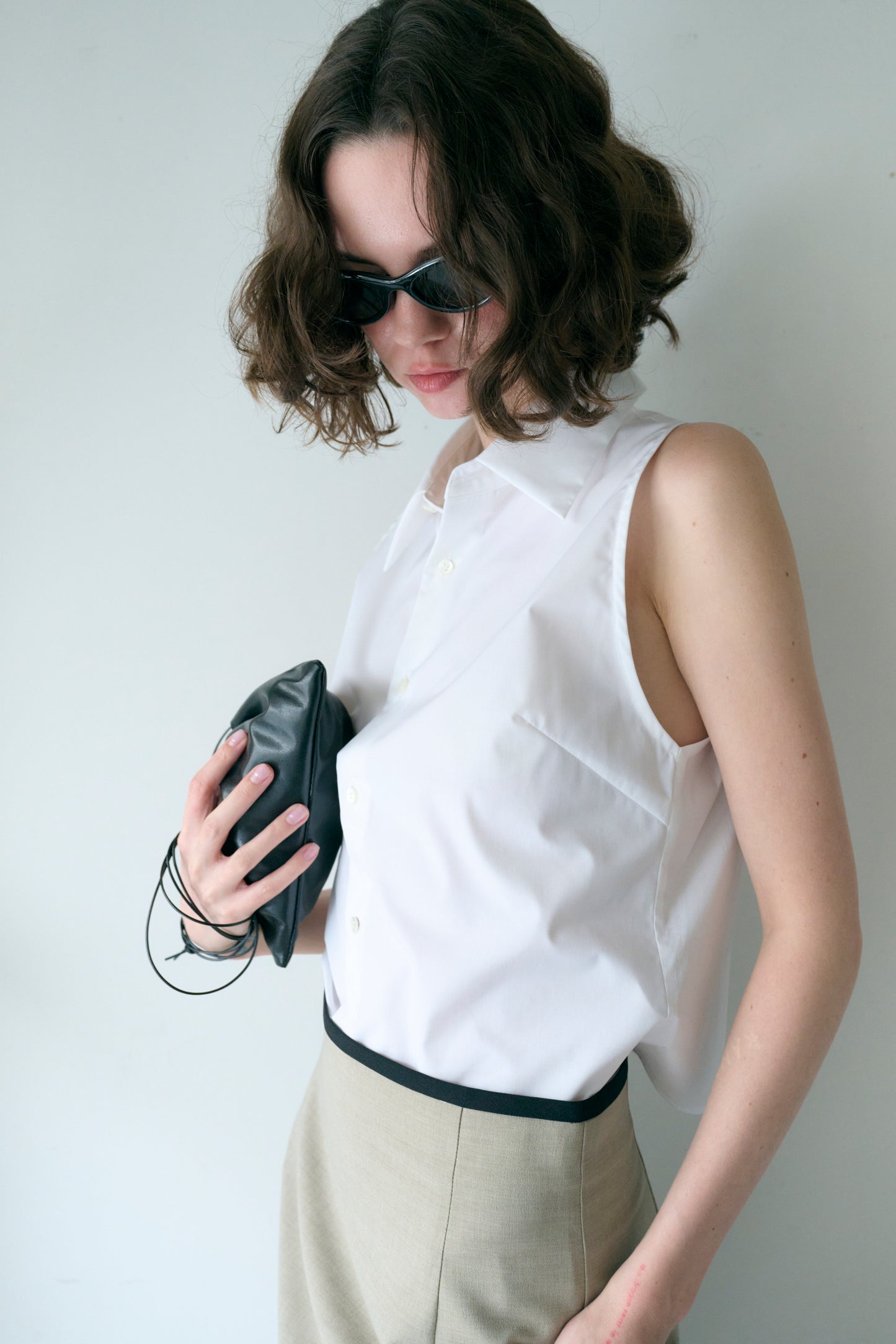【PRE ORDER 】Sleeveless Shirt