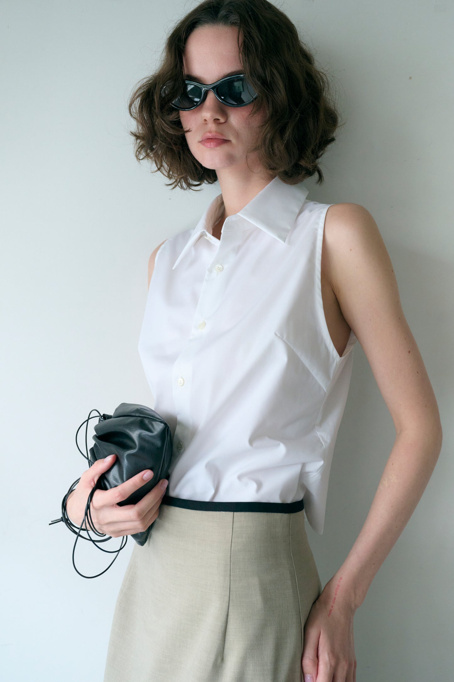 【PRE ORDER 】Sleeveless Shirt